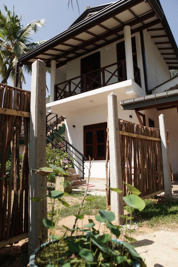 Surf Nest Hiriketiya Hotel Диквела Екстериор снимка
