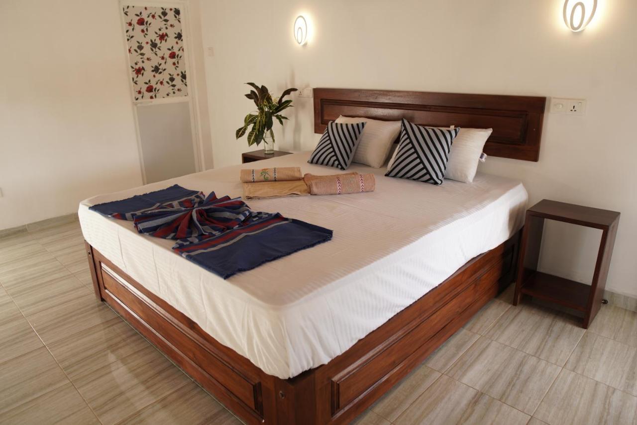 Surf Nest Hiriketiya Hotel Диквела Екстериор снимка