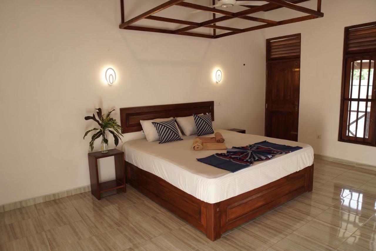 Surf Nest Hiriketiya Hotel Диквела Екстериор снимка