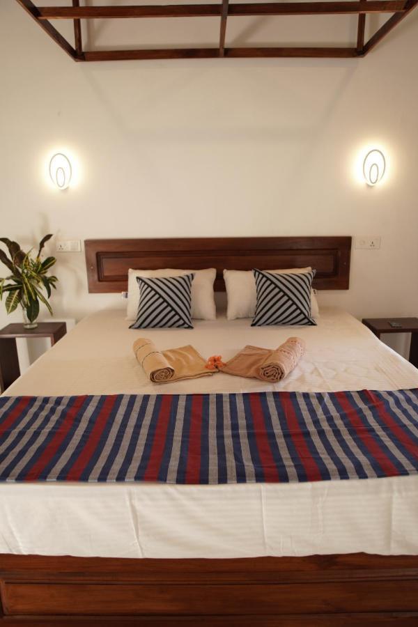 Surf Nest Hiriketiya Hotel Диквела Екстериор снимка