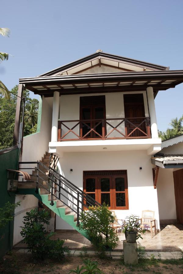 Surf Nest Hiriketiya Hotel Диквела Екстериор снимка