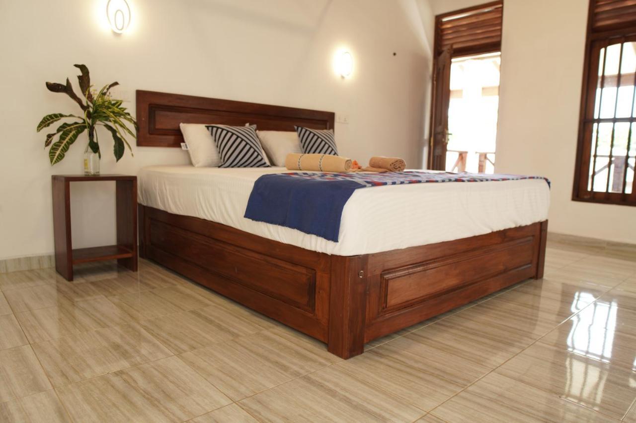Surf Nest Hiriketiya Hotel Диквела Екстериор снимка