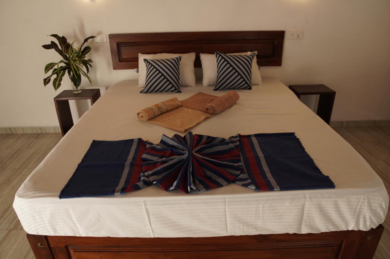 Surf Nest Hiriketiya Hotel Диквела Екстериор снимка