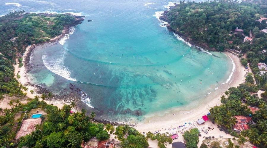 Surf Nest Hiriketiya Hotel Диквела Екстериор снимка