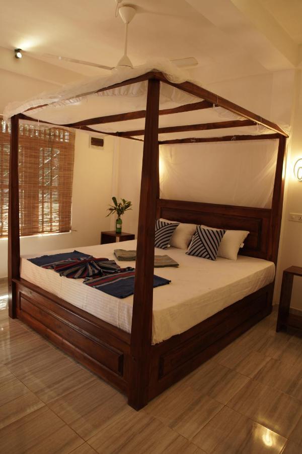 Surf Nest Hiriketiya Hotel Диквела Екстериор снимка