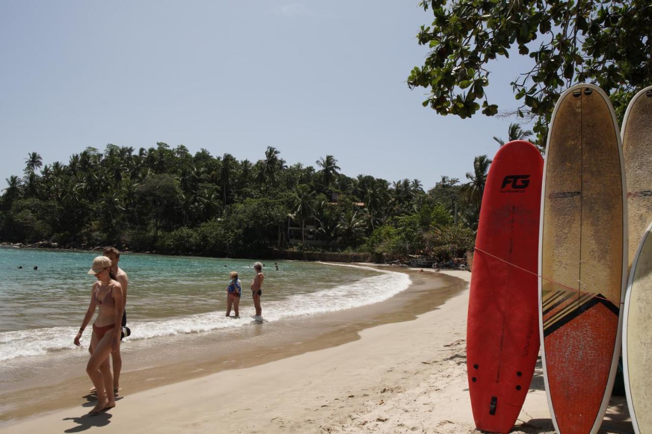 Surf Nest Hiriketiya Hotel Диквела Екстериор снимка